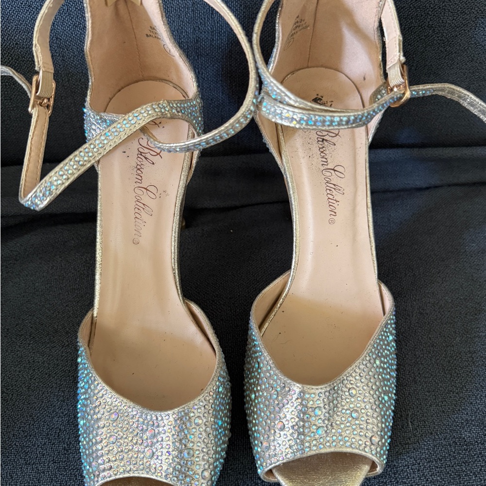 De Blossom Collection Sparkling Gold Base Heels